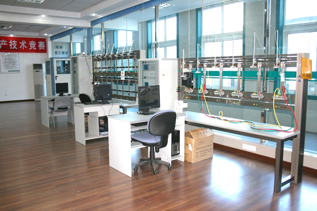 江西电力职业技术学院电能计量实训室