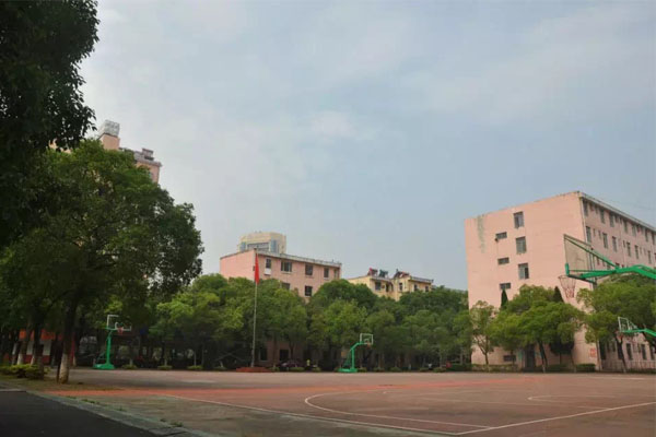 江西省女子中等专业学校篮球场